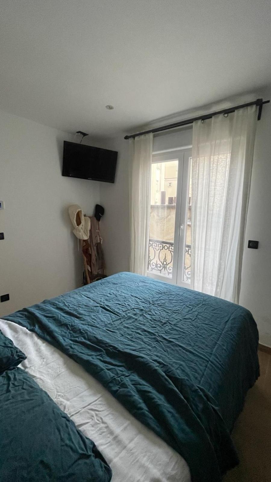 - Rue La Fayette Apartment